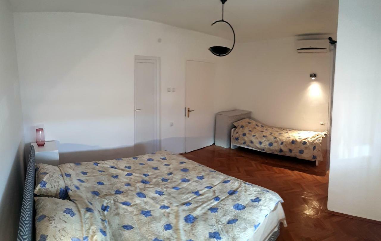 Edelweiss Hostel Štip Екстериор снимка